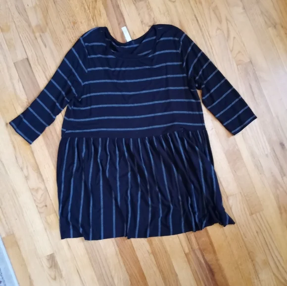 Black and Gray Striped Tunic - Picture 1 of 3